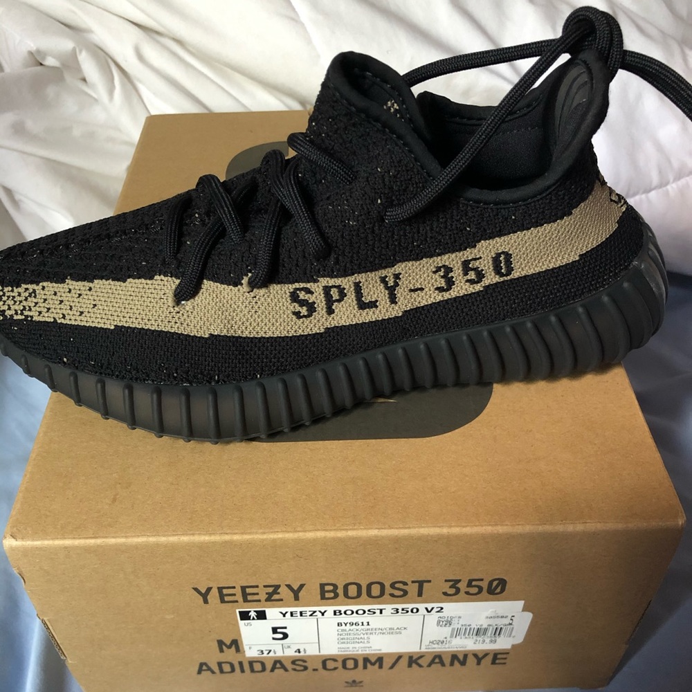 Yeezy Boost 350 V2